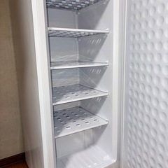 冷凍庫 大容量  138Lの画像