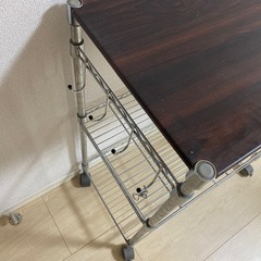 ラック、レンジボード（キャスター付き）の画像