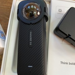 使用頻度小、備品、予備バッテリーととマイクロSD付きInsta360   X4の画像