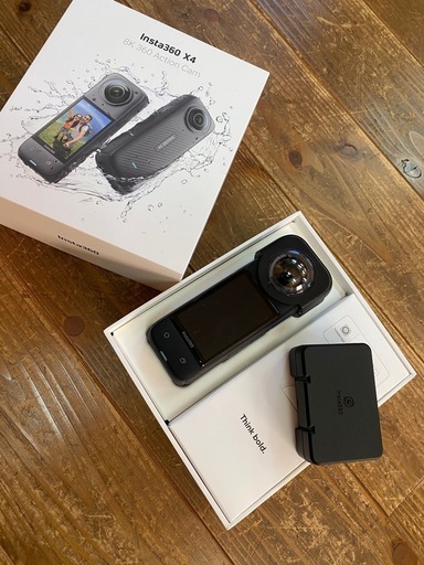 使用頻度小、備品、予備バッテリーととマイクロSD付きInsta360   X4