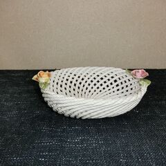 新品　果物入れ　鉄製？の画像