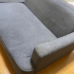 もらってください　グレーソファー3人がけの画像