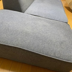 もらってください　グレーソファー3人がけの画像