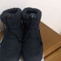 mozのシューズ(冬用)　サイズ24センチの画像