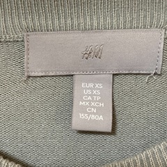 H&M クロップド丈 長袖カーディガン くすみカラー カーキ XSの画像