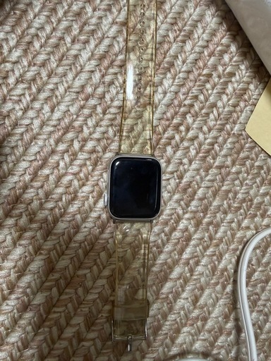 Apple Watch SE 40mm 本体 ホワイト クリアバンド付き