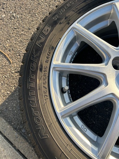 自宅用タイヤ176 65R15  22年第37週製