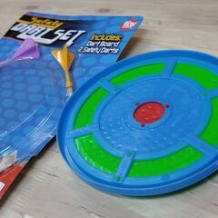 おもちゃ　スポーツ玩具　イボイボダーツ　対象年齢：6歳以上　針を使わない安全なイボイボダーツ　の画像