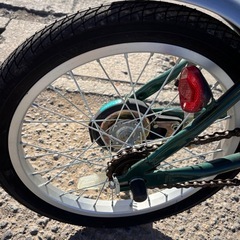 16インチ折りたたみ自転車の画像