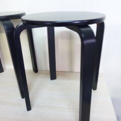 未使用/新品　スタッキング スツール 2脚セット 木製 コンパクト 丸椅子 スタッキングチェア 椅子　の画像