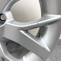 【お話中】日産 ノート 純正ホイール　1本の画像