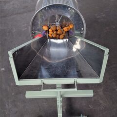 干し柿用　柿モミ機用ホッパーの画像