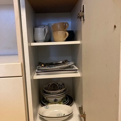 幅30センチ　食器棚の画像