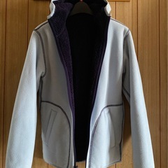 UNIQLOリバーシブルフリースパーカーの画像