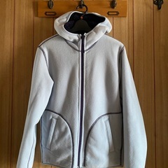 UNIQLOリバーシブルフリースパーカーの画像
