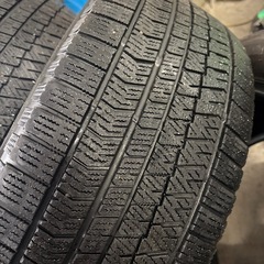 無料！225/55R17 ブリヂストン　スタッドレス　VRX2の画像