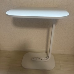 サイドテーブルの画像