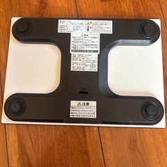 クロミちゃん体重計の画像