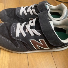 ニューバランス　スニーカーの画像