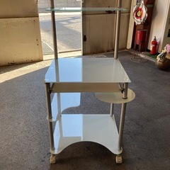 パソコンデスクの画像