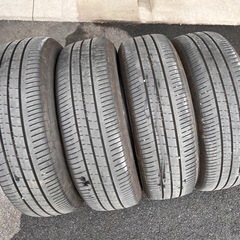 セレナ新車装着タイヤ　205/65R16 1000km走行のみの画像