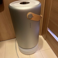 MOLEKULE AIR PRO 空気清浄機 シルバーの画像