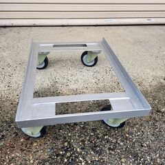 野菜コンテナ台車の画像