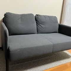 【美品】IKEAの2人掛けソファ（GLOSTAD クロスタード）の画像