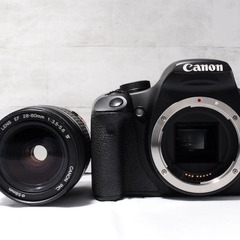 ✨Canon Kiss X3✨ダブルレンズセット❤️かわいいストラップ付き❤️の画像