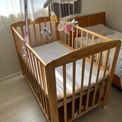 ベビーベッド（Amazon購入）　&   寝具一式（横浜そごう購入）の画像