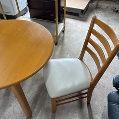カフェテーブル + 椅子2脚  セットの画像