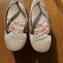 草履手持ちバックの画像