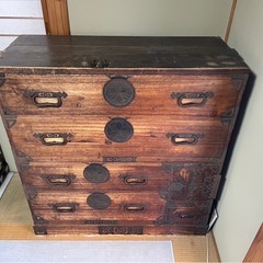 【お話し中】昭和レトロな古いタンスの画像