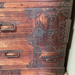 【お話し中】昭和レトロな古いタンスの画像