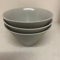 小さめの丼３つの画像