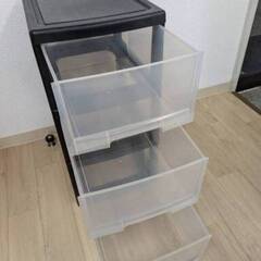 プラスチック収納ケース　３眼の画像