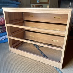 3段チェスト、隠し引き出し付きの画像