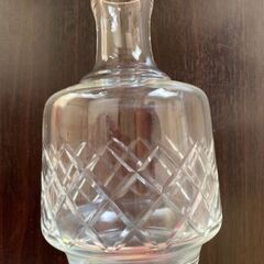 ガラス花瓶（口細）の画像