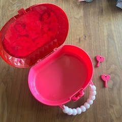 ディズニープリンセス　鍵付きバッグの画像