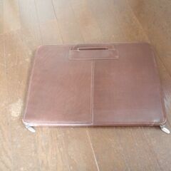 レザーの書類バッグ の画像