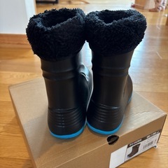【新品】プーキーズ　スノーブーツ  黒　19センチ　20センチの画像