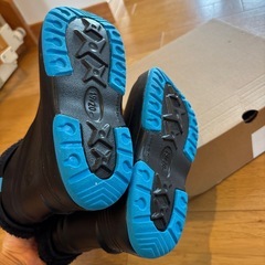 【新品】プーキーズ　スノーブーツ  黒　19センチ　20センチの画像