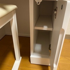 美品　鏡裏収納付きドレッサー　椅子付きの画像