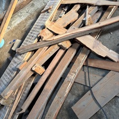 古い木材
の画像