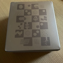 お菓子缶（四角）の画像