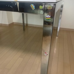 ダイニングテーブルの画像