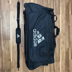adidas キャスター付き　大容量バックの画像