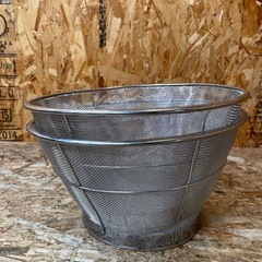 C(7742) 業務用 深型 ざる 2個セット ステンレス 米揚ざる ザル 調理器具 厨房用品 飲食店 店舗用 中古の画像