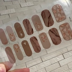 【新品・未使用】ネイルシール　1枚100円の画像