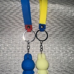 Labubuストラップ付きキーホルダー２個セットの画像